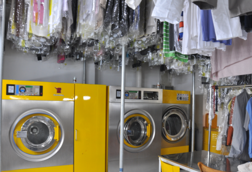 干洗店加盟费用俭省从洗衣设备做起